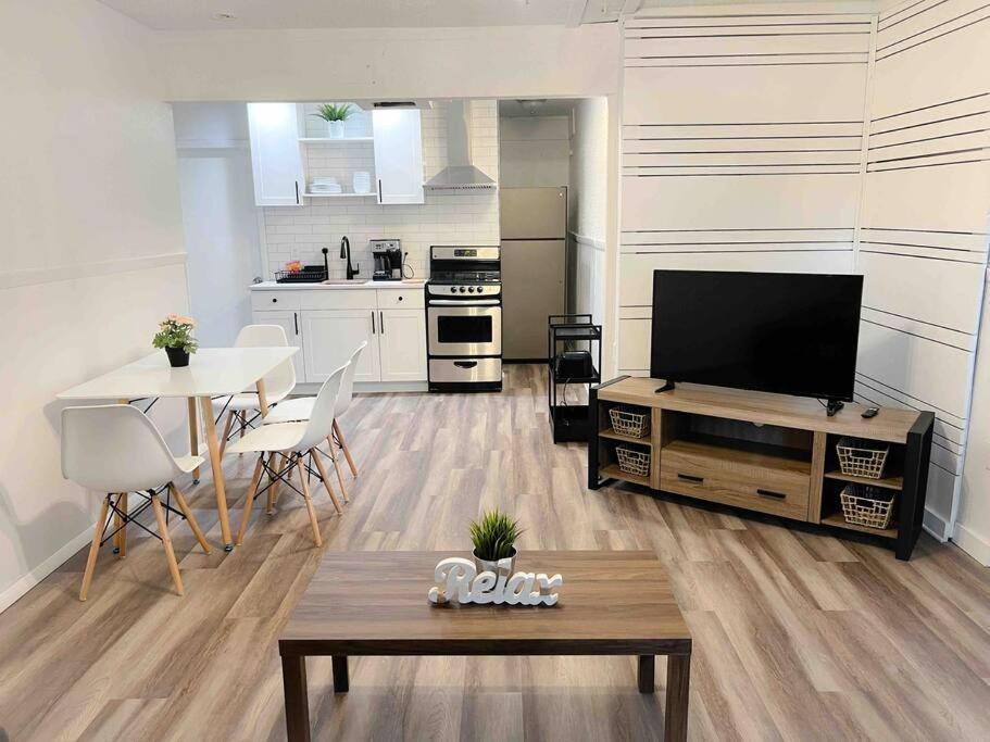 Sparkling Guest Home 2 Bedroom-15 Minutes To Clearwater Beach Εξωτερικό φωτογραφία